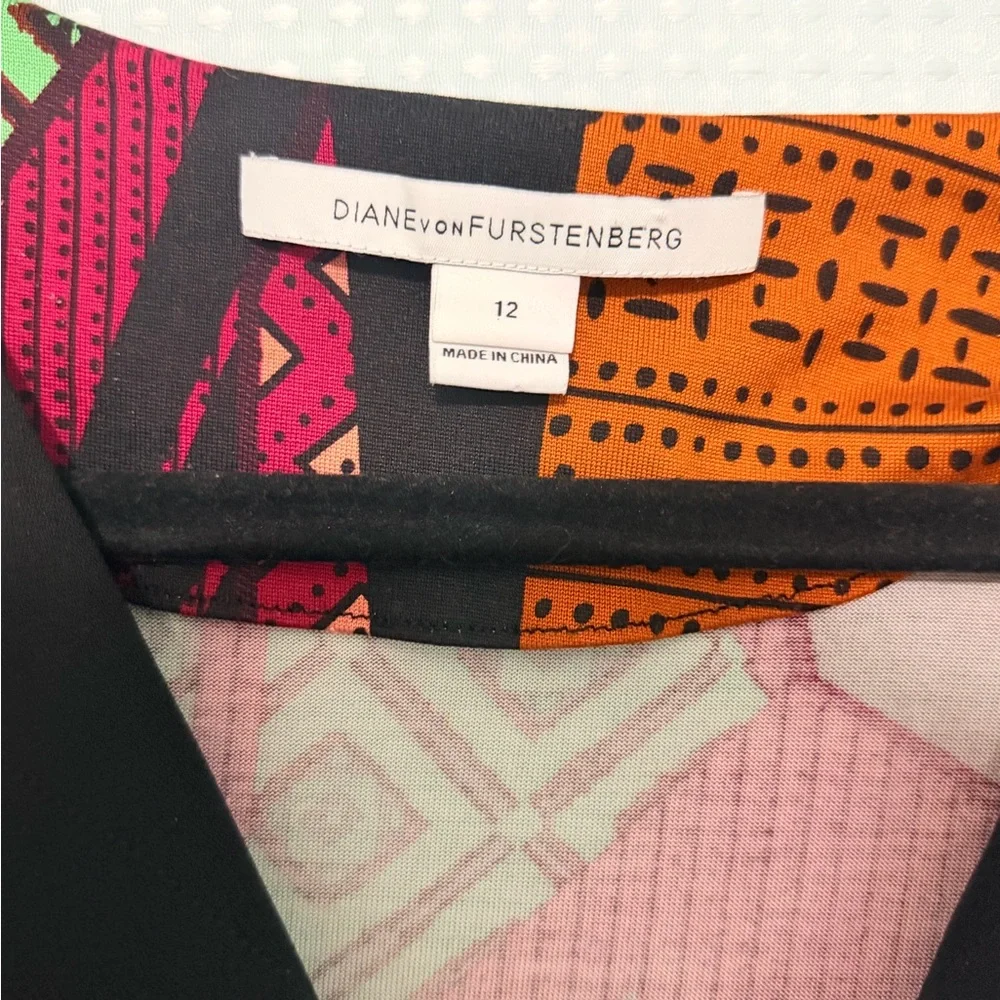 Diane von Furstenberg DVF Carla Knit Tunic Dress | Size 8 | Ethnic Collage - Picture 6 of 8